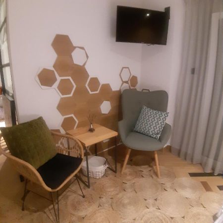 Sroom Apartment Mesolóngion المظهر الخارجي الصورة