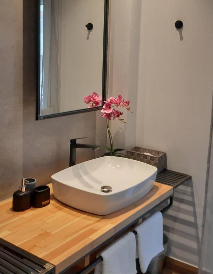 Sroom Apartment Mesolóngion المظهر الخارجي الصورة