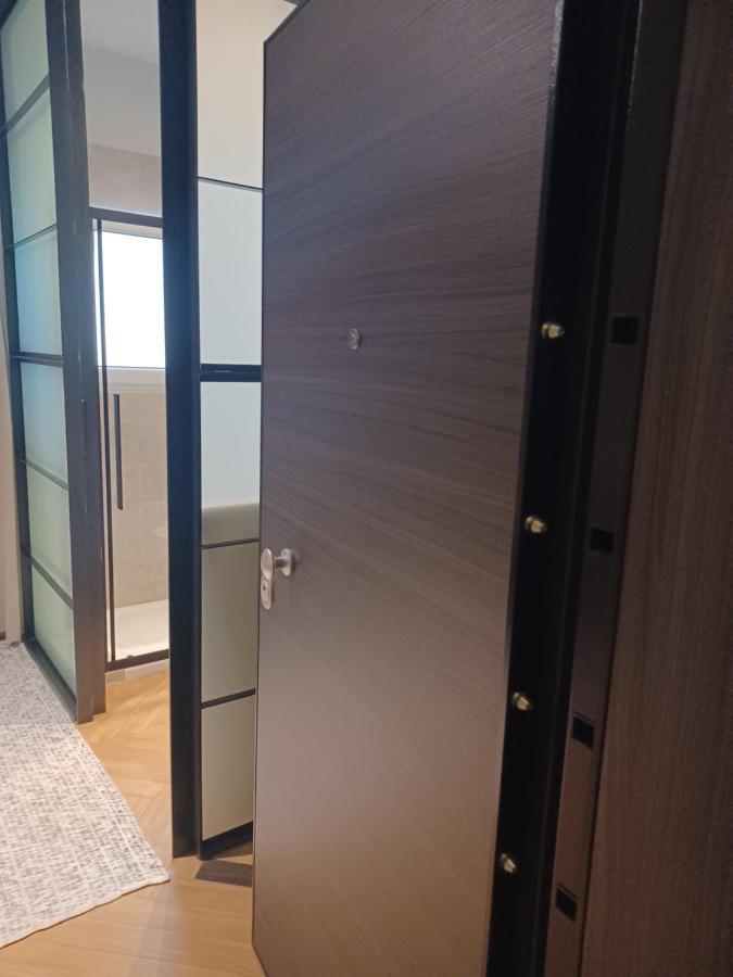 Sroom Apartment Mesolóngion المظهر الخارجي الصورة