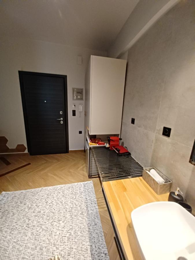 Sroom Apartment Mesolóngion المظهر الخارجي الصورة