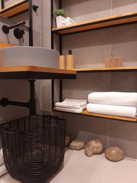 Sroom Apartment Mesolóngion المظهر الخارجي الصورة